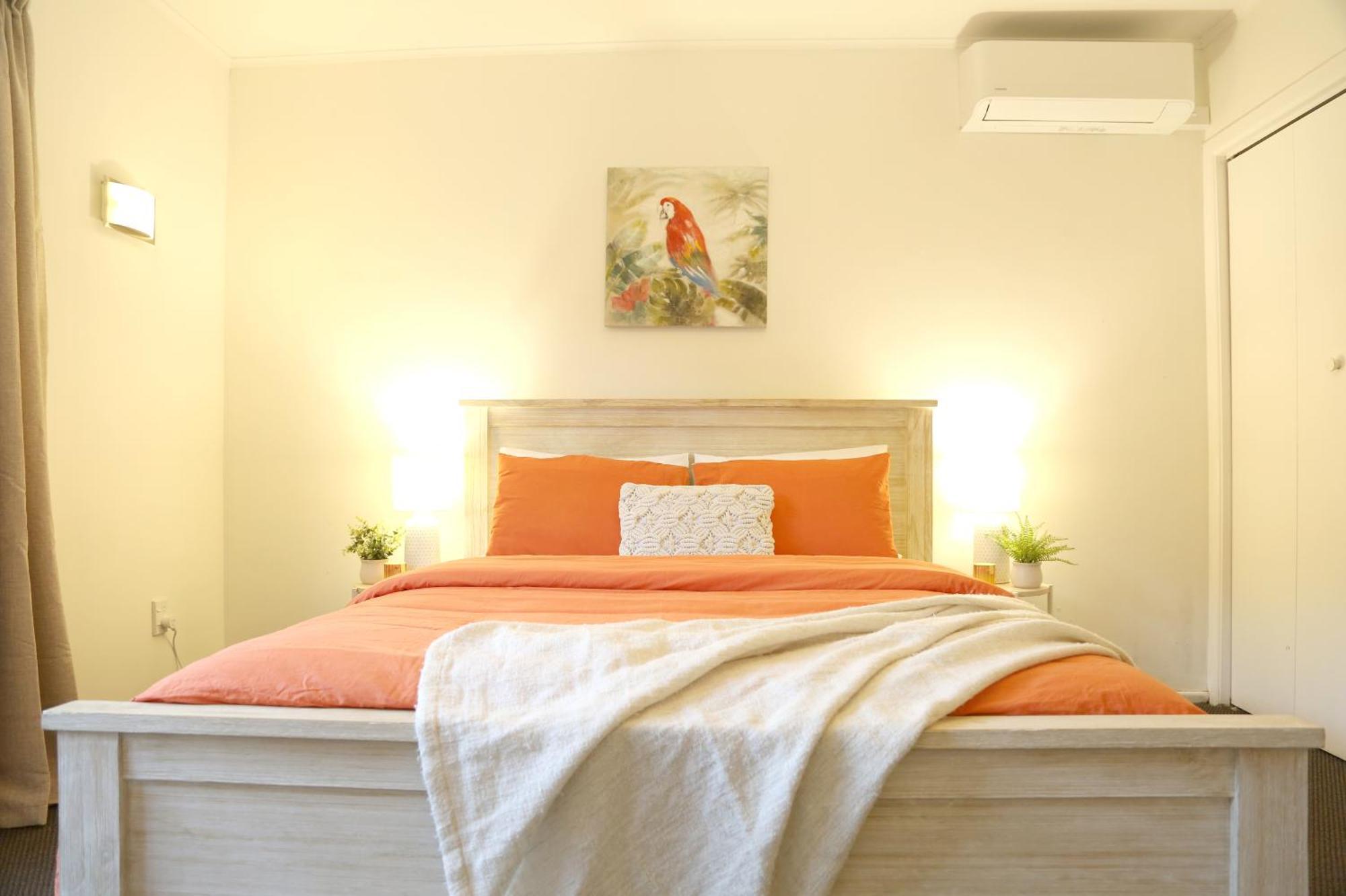 Skyline Haven - Entire Apartment - Free Parking, Espresso, Netflix - 15M To Cbd, Stadium, Ferry Wellington Zewnętrze zdjęcie